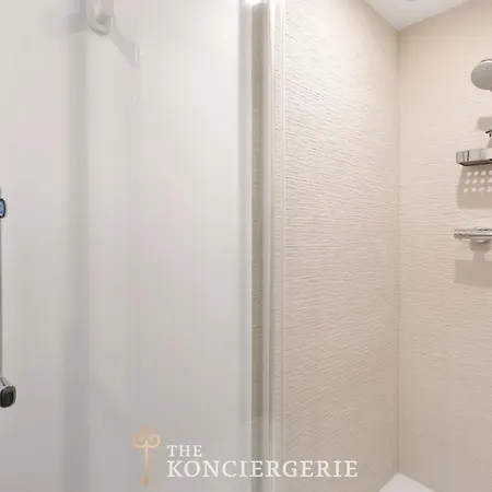 D'exception Renovee Par Architecte - 10 Paris