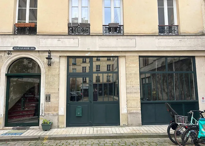 D'exception Renovee Par Architecte - 10 * Paris